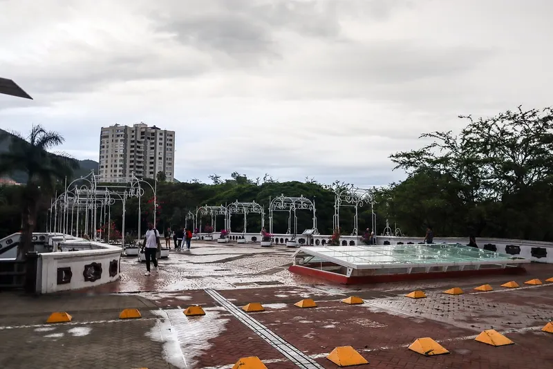El Bulevar del Río, el paseo peatonal junto al río Cali