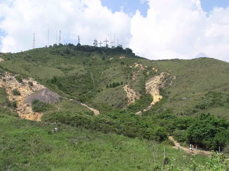 El camino hacia el Cerro de las Tres Cruces