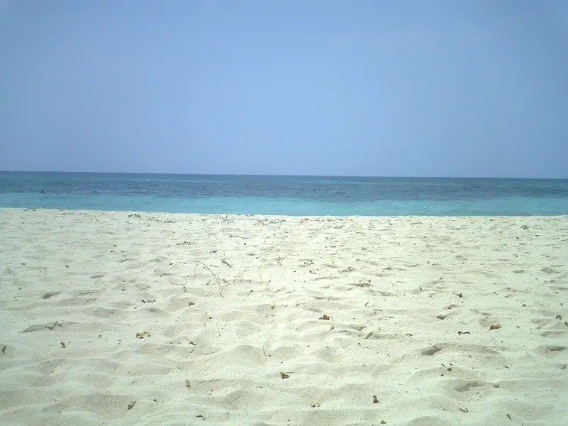 La arena blanca de Playa Blanca en Barú